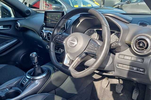 Nissan Juke 1.0 DiG-T 114 Kiiro 5dr
