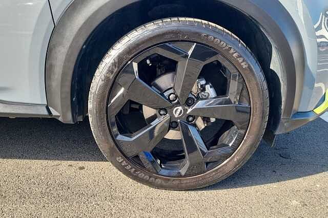 Nissan Juke 1.0 DiG-T 114 Kiiro 5dr