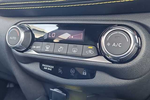 Nissan Juke 1.0 DiG-T 114 Kiiro 5dr