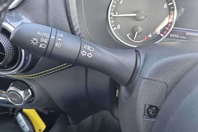 Nissan Juke 1.0 DiG-T 114 Kiiro 5dr