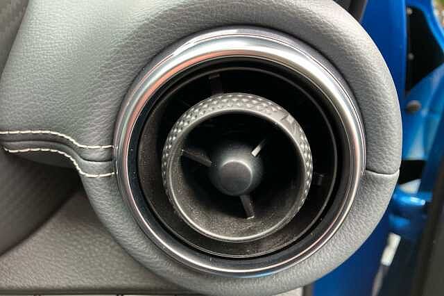 Nissan Juke 1.0 DiG-T 114 N-Connecta 5dr DCT