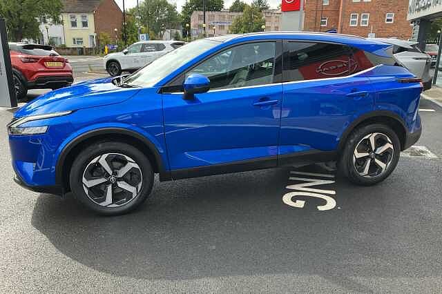 Nissan Qashqai 1.3 DiG-T MH N-Connecta 5dr