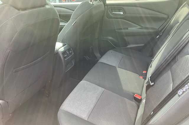 Nissan Qashqai 1.3 DiG-T MH N-Connecta 5dr