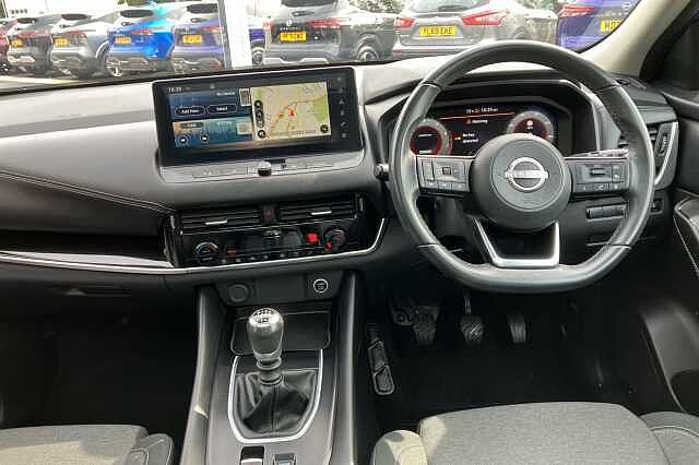 Nissan Qashqai 1.3 DiG-T MH N-Connecta 5dr