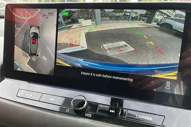 Nissan Qashqai 1.3 DiG-T MH N-Connecta 5dr