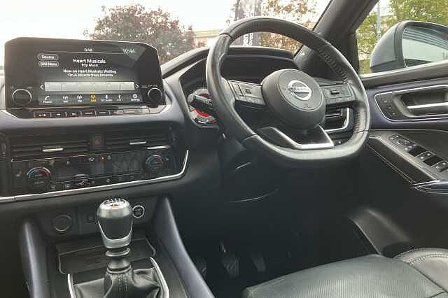 Nissan Qashqai 1.3 DiG-T MH 158 Tekna+ 5dr