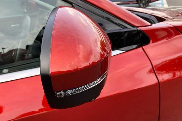 Nissan Qashqai 1.3 DiG-T MH N-Connecta 5dr