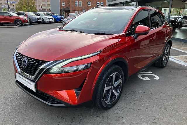 Nissan Qashqai 1.3 DiG-T MH N-Connecta 5dr