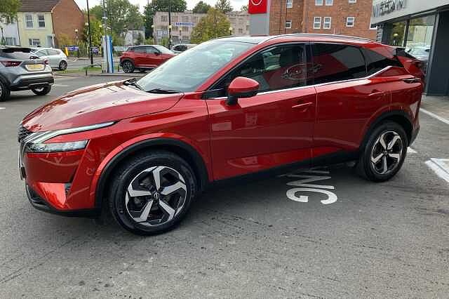 Nissan Qashqai 1.3 DiG-T MH N-Connecta 5dr