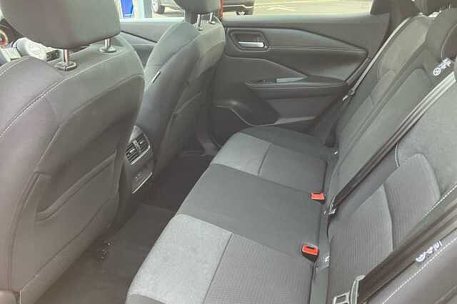 Nissan Qashqai 1.3 DiG-T MH N-Connecta 5dr