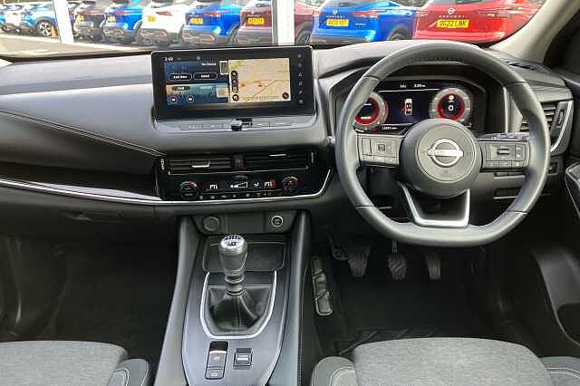 Nissan Qashqai 1.3 DiG-T MH N-Connecta 5dr