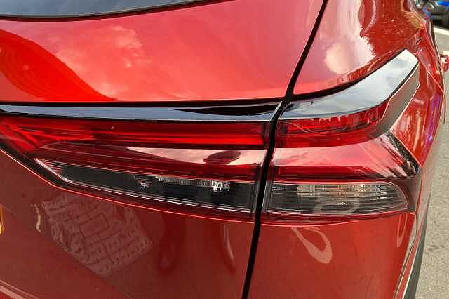 Nissan Qashqai 1.3 DiG-T MH N-Connecta 5dr