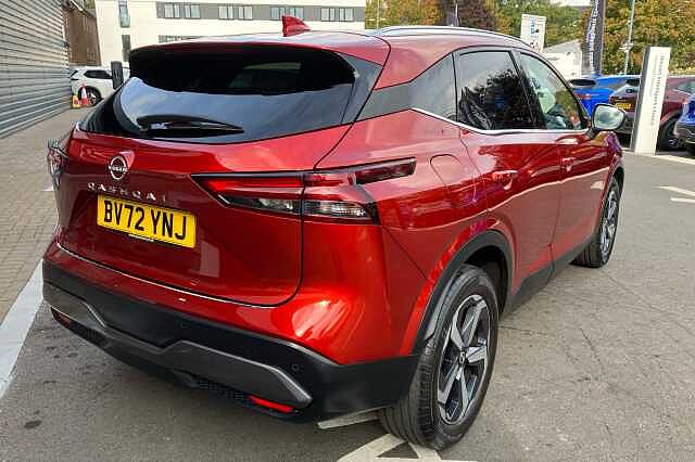 Nissan Qashqai 1.3 DiG-T MH N-Connecta 5dr