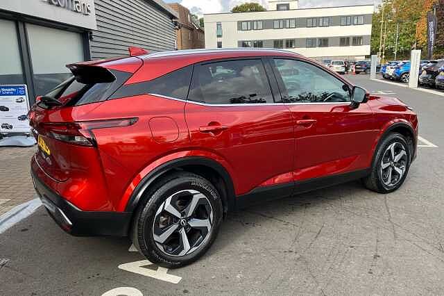 Nissan Qashqai 1.3 DiG-T MH N-Connecta 5dr