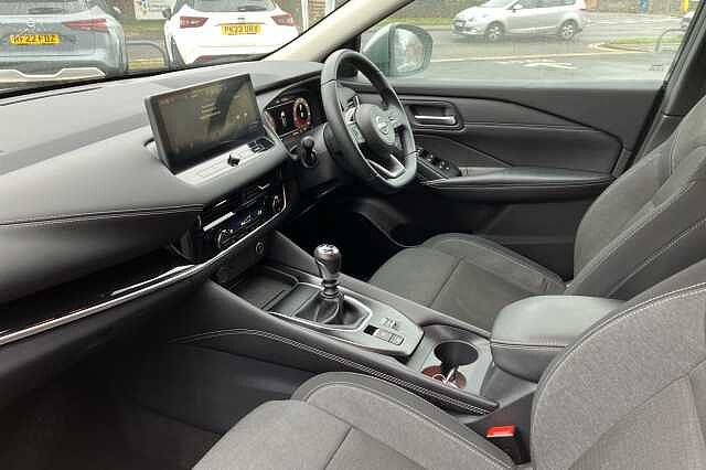 Nissan Qashqai 1.3 DiG-T MH N-Connecta 5dr