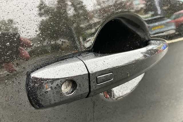 Nissan Qashqai 1.3 DiG-T MH N-Connecta 5dr