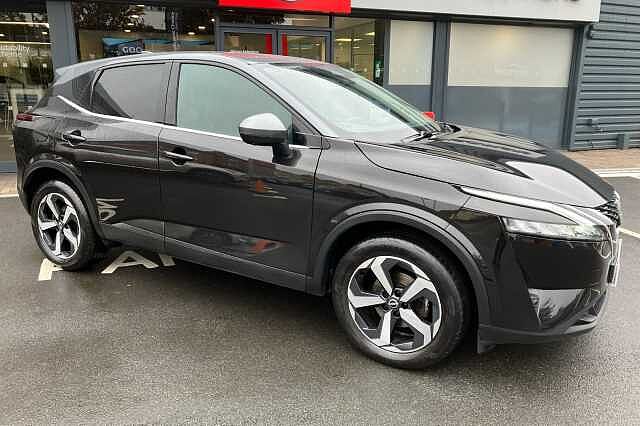 Nissan Qashqai 1.3 DiG-T MH N-Connecta 5dr