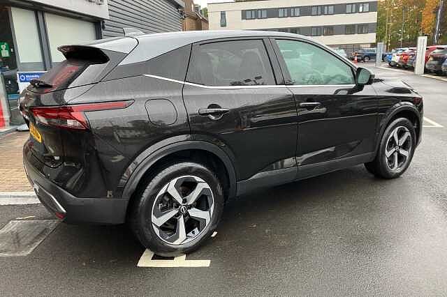 Nissan Qashqai 1.3 DiG-T MH N-Connecta 5dr