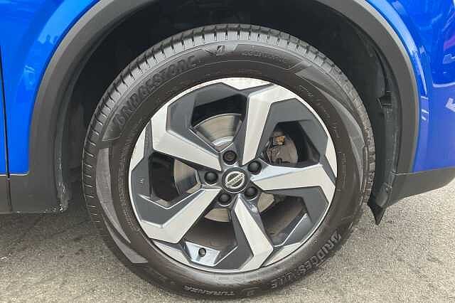 Nissan Qashqai 1.3 DiG-T MH N-Connecta 5dr