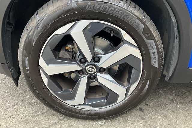 Nissan Qashqai 1.3 DiG-T MH N-Connecta 5dr