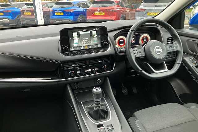 Nissan Qashqai 1.3 DiG-T MH N-Connecta 5dr