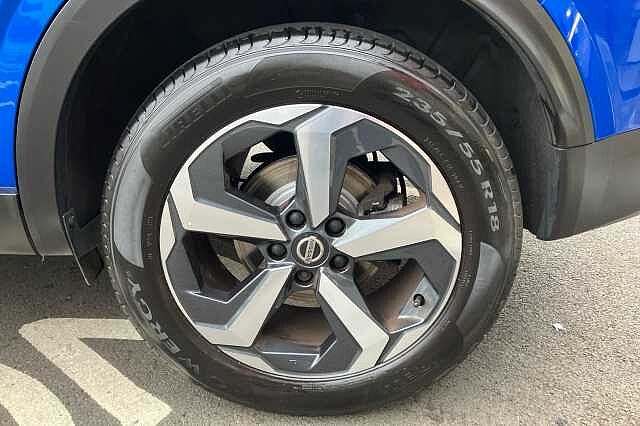Nissan Qashqai 1.3 DiG-T MH N-Connecta 5dr