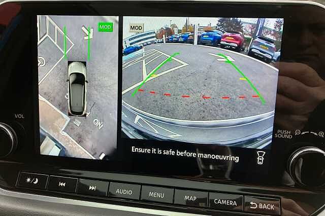 Nissan Qashqai 1.3 DiG-T MH N-Connecta 5dr