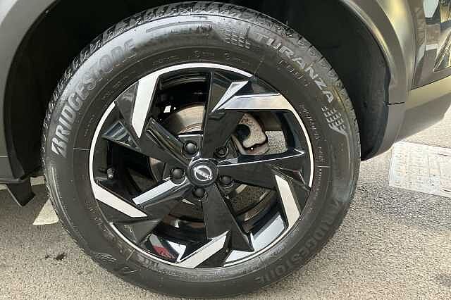 Nissan Juke 1.0 DiG-T 114 N-Connecta 5dr DCT