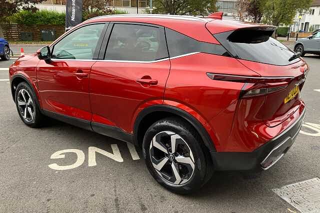 Nissan Qashqai 1.3 DiG-T MH N-Connecta 5dr