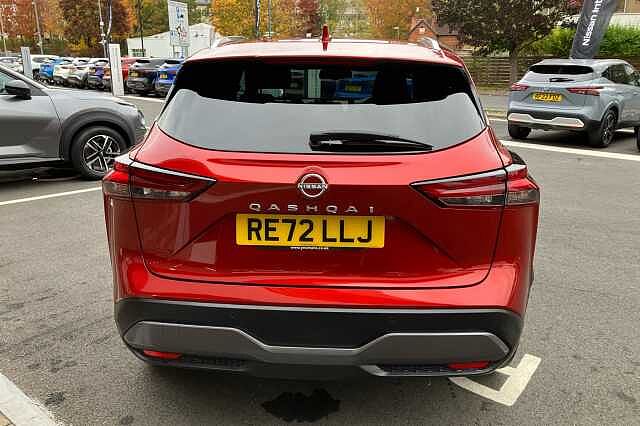 Nissan Qashqai 1.3 DiG-T MH N-Connecta 5dr