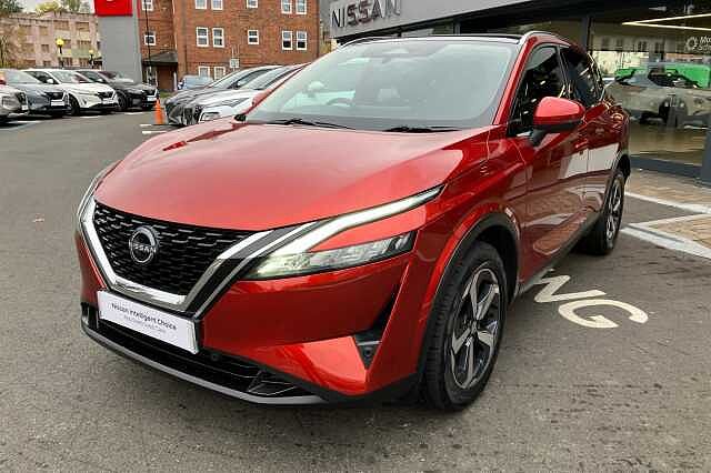 Nissan Qashqai 1.3 DiG-T MH N-Connecta 5dr