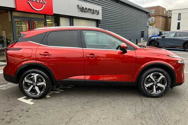 Nissan Qashqai 1.3 DiG-T MH N-Connecta 5dr