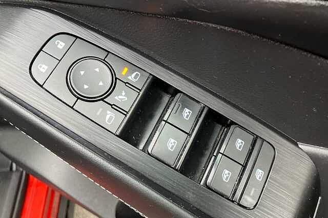 Nissan Qashqai 1.3 DiG-T MH N-Connecta 5dr