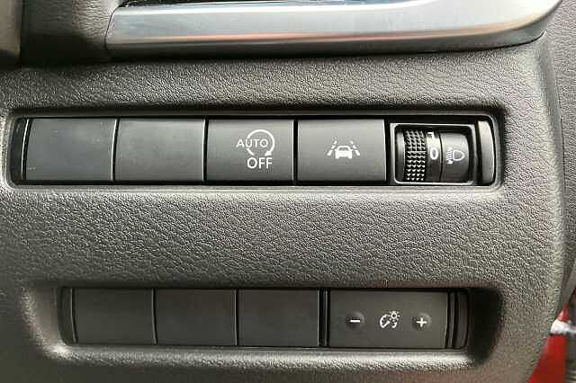 Nissan Qashqai 1.3 DiG-T MH N-Connecta 5dr