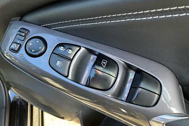 Nissan Juke 1.0 DiG-T 114 N-Connecta 5dr DCT