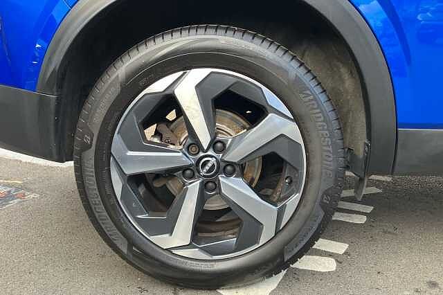 Nissan Qashqai 1.3 DiG-T MH 158 N-Connecta 5dr Xtronic