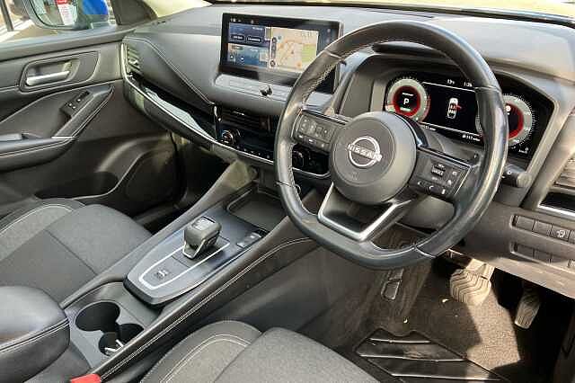 Nissan Qashqai 1.3 DiG-T MH 158 N-Connecta 5dr Xtronic
