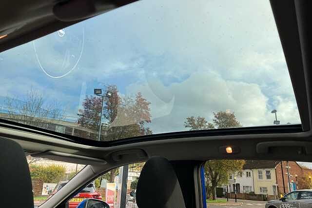 Nissan Qashqai 1.3 DiG-T MH 158 N-Connecta 5dr Xtronic