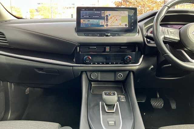 Nissan Qashqai 1.3 DiG-T MH 158 N-Connecta 5dr Xtronic