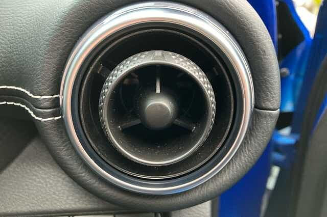 Nissan Juke 1.0 DiG-T 114 N-Connecta 5dr DCT