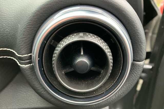 Nissan Juke 1.0 DiG-T 114 N-Connecta 5dr DCT