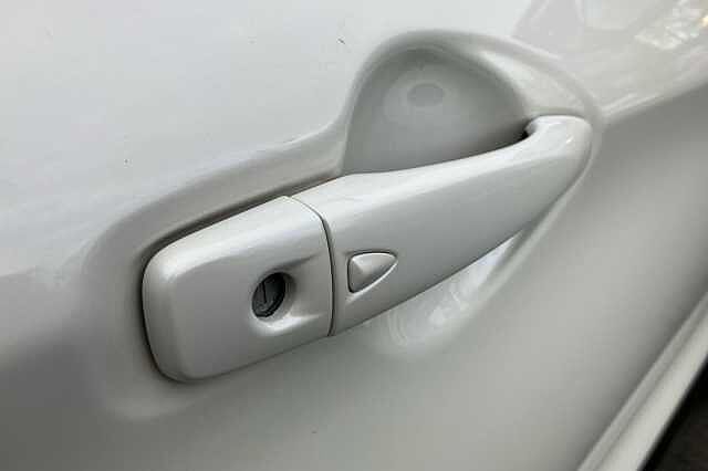 Nissan Qashqai 1.2 DiG-T N-Connecta 5dr