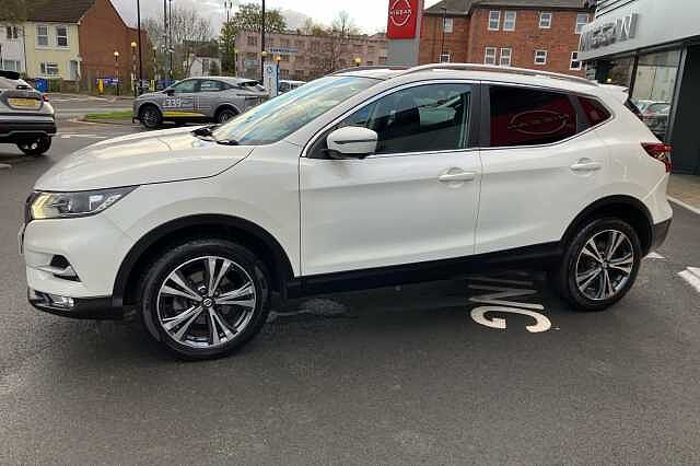 Nissan Qashqai 1.2 DiG-T N-Connecta 5dr