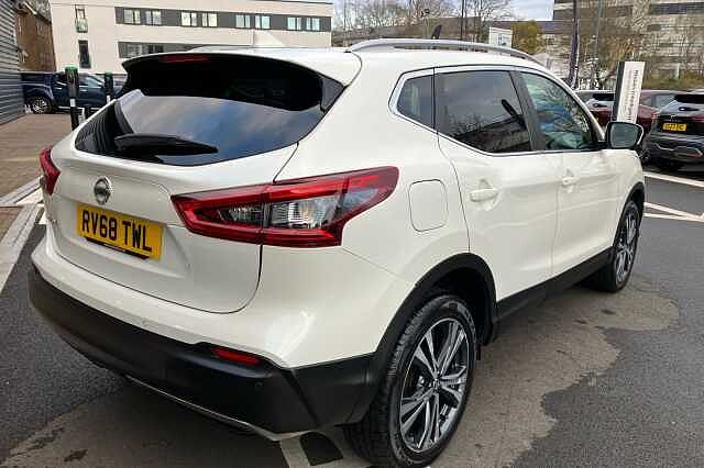Nissan Qashqai 1.2 DiG-T N-Connecta 5dr