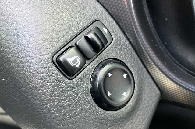 Nissan Qashqai 1.2 DiG-T N-Connecta 5dr