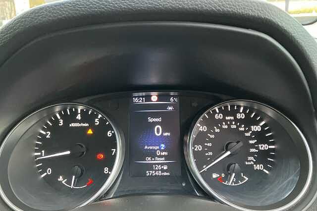 Nissan Qashqai 1.2 DiG-T N-Connecta 5dr