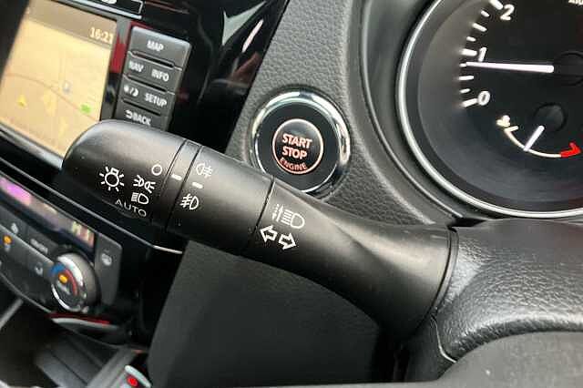 Nissan Qashqai 1.2 DiG-T N-Connecta 5dr