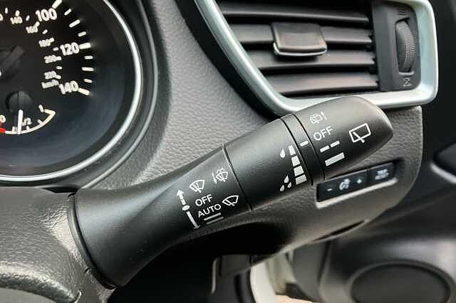 Nissan Qashqai 1.2 DiG-T N-Connecta 5dr