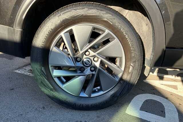 Nissan Qashqai 1.3 DiG-T MH Acenta Premium 5dr