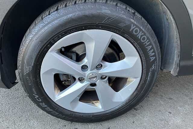 Nissan Qashqai 1.3 DiG-T 160 Acenta Premium 5dr